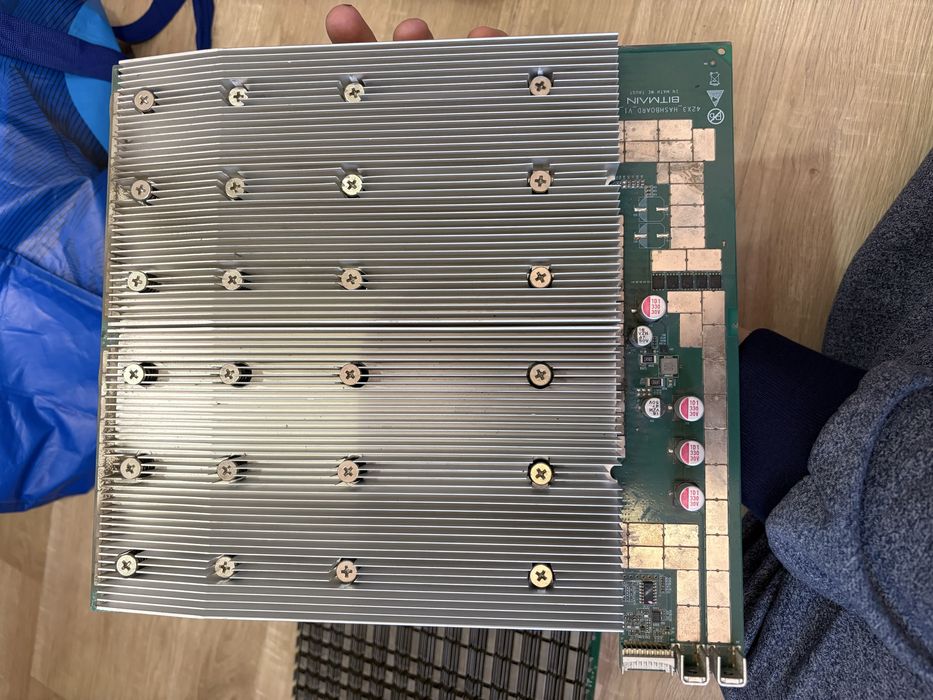 Плата 126 чипов хешборд / hashboard Antminer S19j Pro BHB42601 рабочие