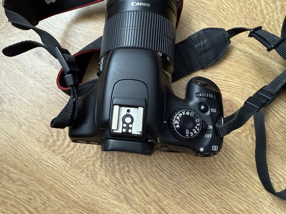 Canon EOS 550D + Canon 18–135 IS + сумка + SD 32GB (комплект)