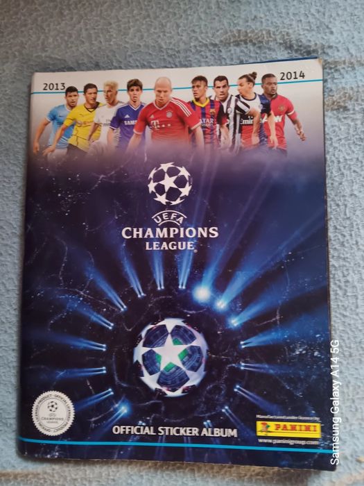 Caderneta de futebol- uefa champions league- em muito bom estado