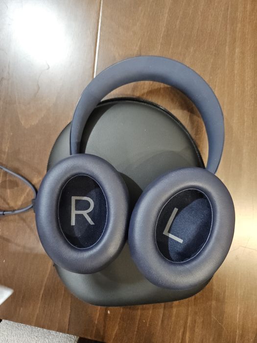 Bose QuietComfort 700 – niebieskie, etui i kabel