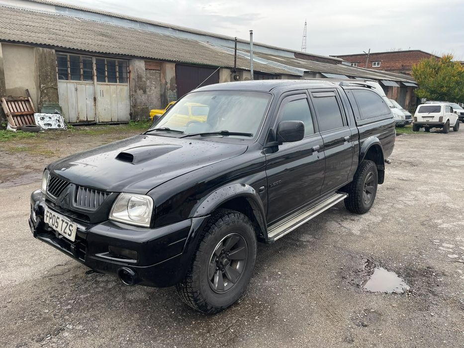 Mitsubishi L200 2003рік 2,5дизель механіка повний привід 4х4 гарний пікап