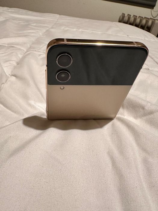 Samsung Z Flip 4 p/peças
