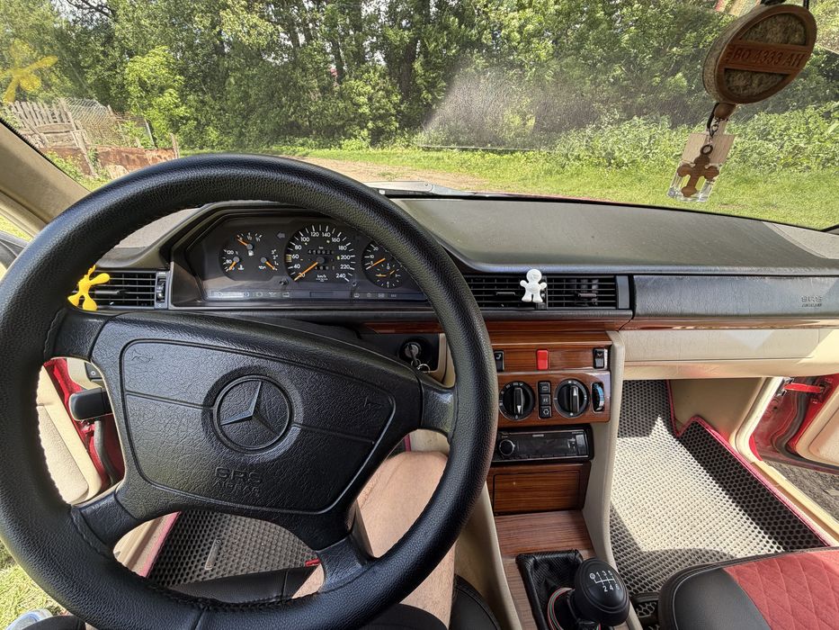 Продам W124 1994