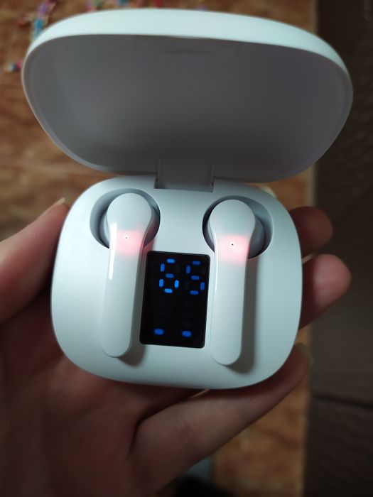 Сенсорні бездротові навушники. Безпроводные наушники сенсорные