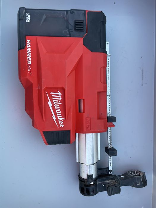 Milwaukee M12 UDEL Odsysacz do młotków M12 UDEL, rok 2023