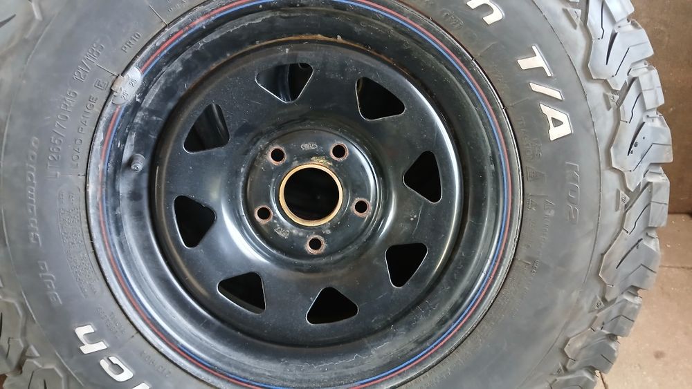 VW Amarok Felgi stalowe 4MAD 7x16 4szt.