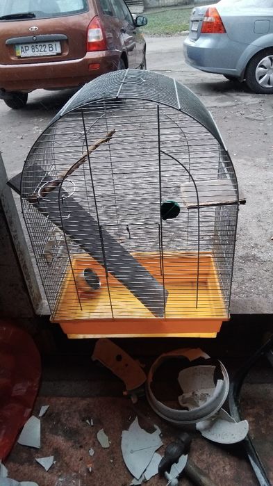 Продам клетку для попугая большая.
