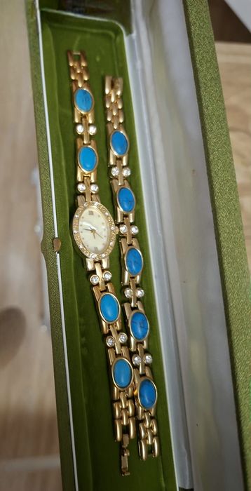 Damski komplet: Zegarek kwarcowy Waltham plus bransoletka