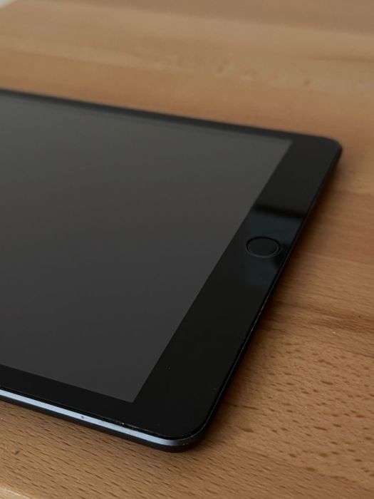 Apple iPad 7th Gen 10.2” /32