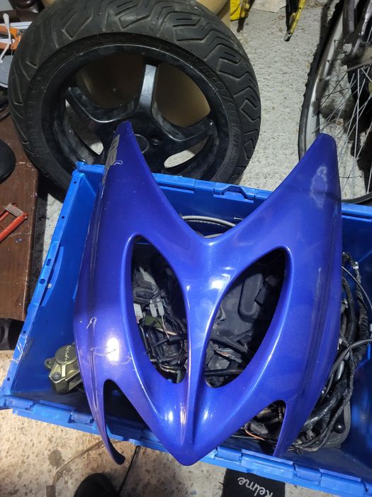 Varios tipos de pecas de yamaha aerox