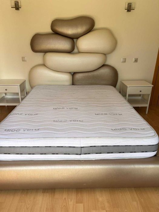 Cama de casal com colchão