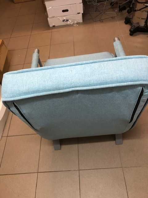 Fotel-łóżko z możliwością regulacji oparcia