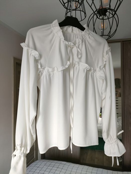 Biała koszula handmade