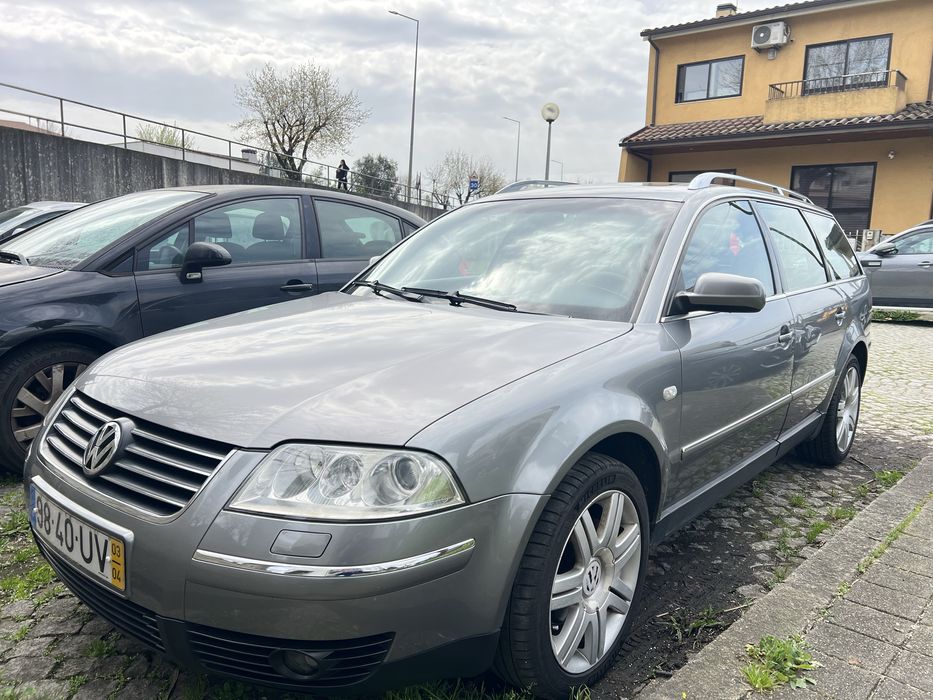 VW Passat HighLine 1.9tdi 130cv (AVF)C/Gancho de reboque de origem,jante 17 - 225/45/17
