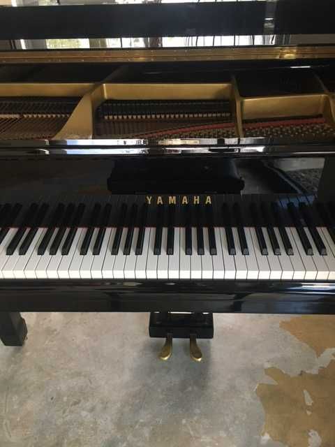 Piano cauda YAMAHA C3