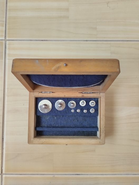 Гирі аналітичні, типу ГА.