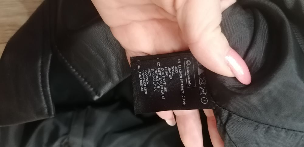 Skórzana mini r.36 H&M