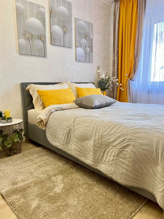 Центр Вул. Руська. 2- кімнати. Квартира подобово