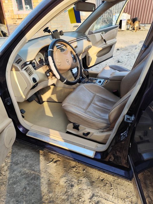 Продам Mercedes 210
