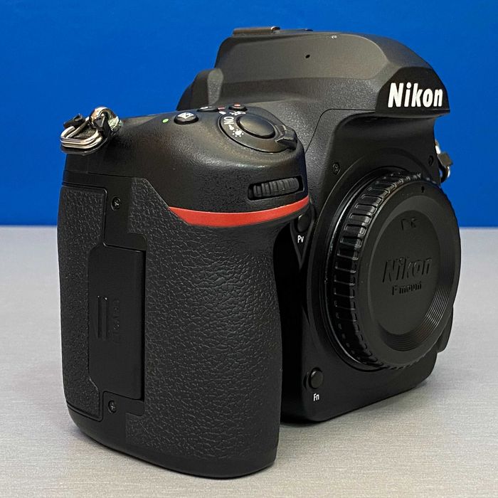 Nikon D780 (Corpo) - 24.5MP