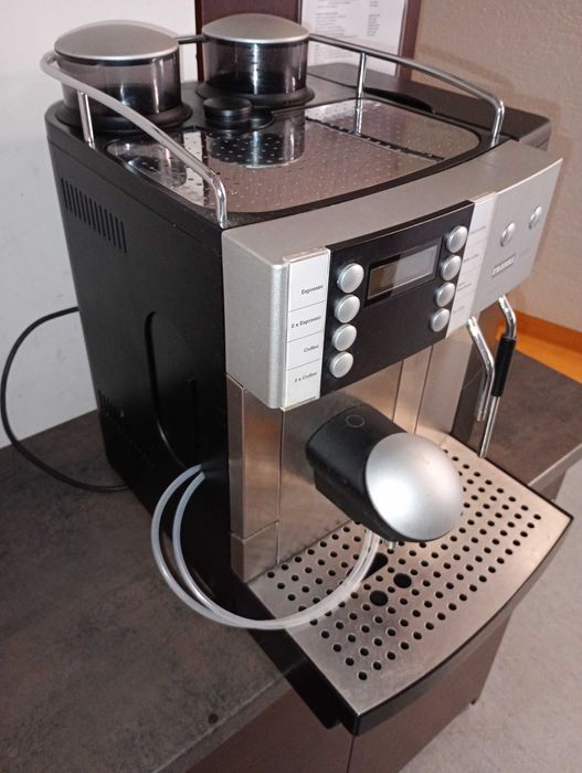 Ekspres do kawy Franke Flair do  kawiarni lub biura z dwa młynki