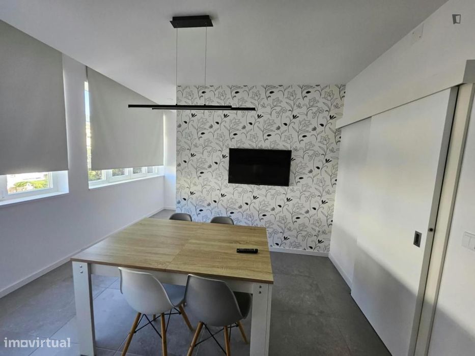 Quarto - localizado em Sé de Braga e São Lázaro Braga