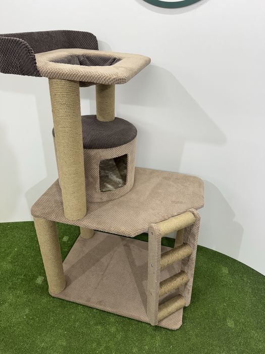 Кігтеточка. Комплекс для котів. Дряпка для котів.  Замок для котиків