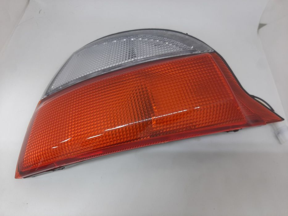 Pisca da frente esquerdo/direito Toyota Hiace 95-04