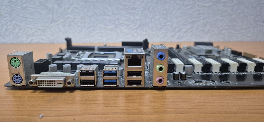 Материнская плата ASRock H110 Pro BTC+