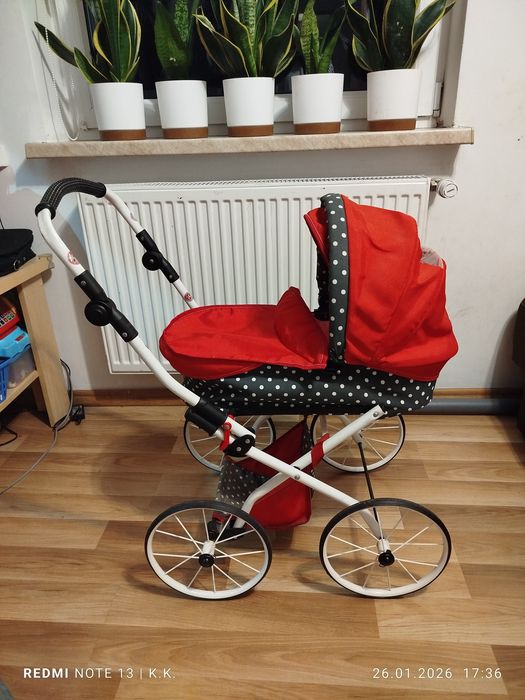 Wózek dla lalek z Baby Born.