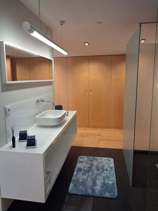 Sofisticada Moradia T5 Três Frentes - Maia