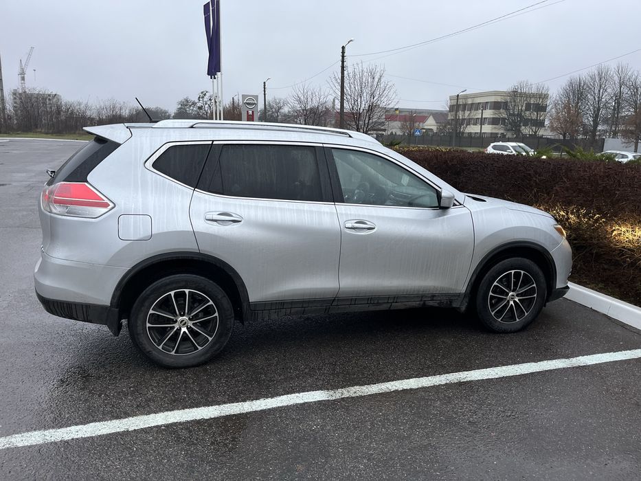 Nissan Rogue 4WD, газ-бензин