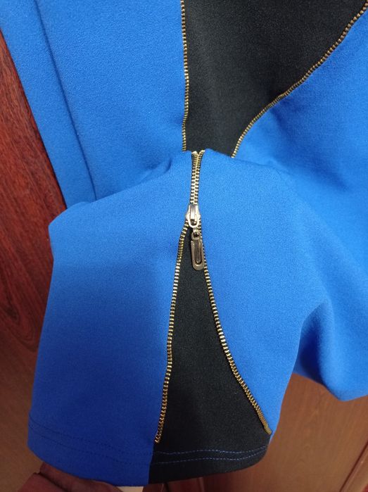 Синя трикотажна сукня