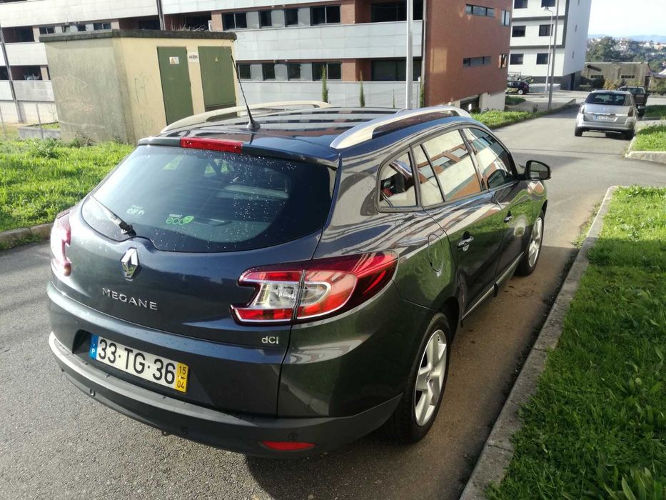Renault Mégane Sport Tourer 1.5 dCi 2015 – Muito estimada – Manutenção recente foto 2