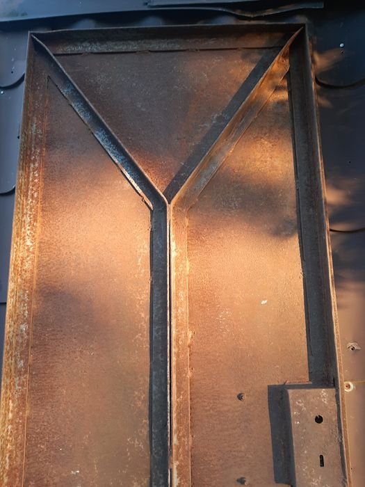 Solidne drzwi metalowe