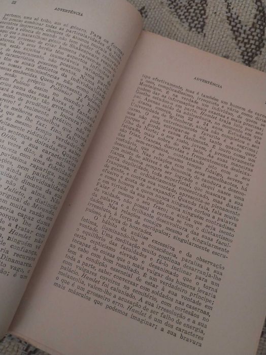 Hamlet / A comédias dos equivocos ' Shakespeare