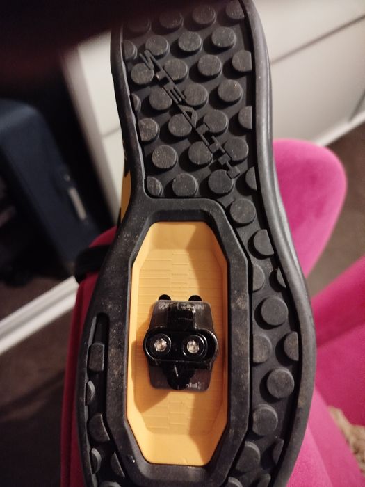 Buty adidas do roweru wpinane
