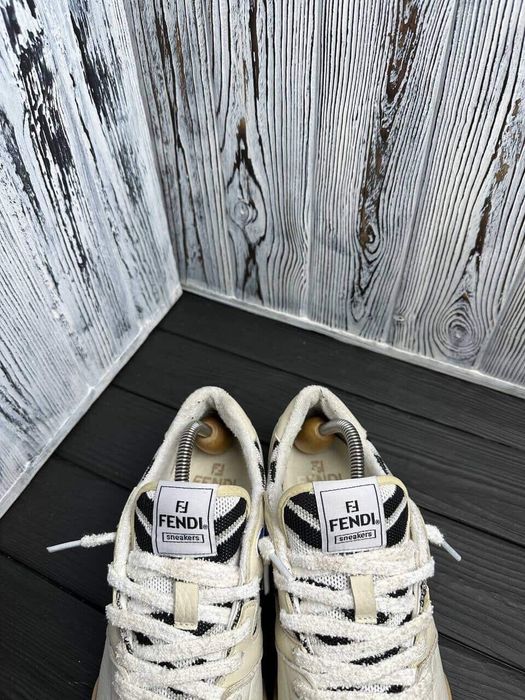 Fendi кросівки оригінал люкс бренд спорт casual