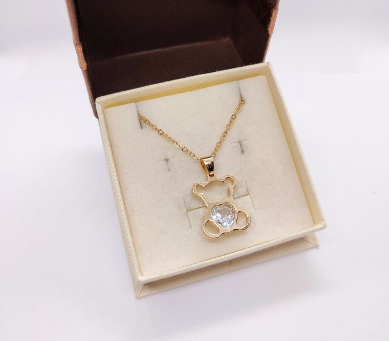 Nowy naszyjnik w złocie łańcuszek z zawieszką miś z cyrkonią