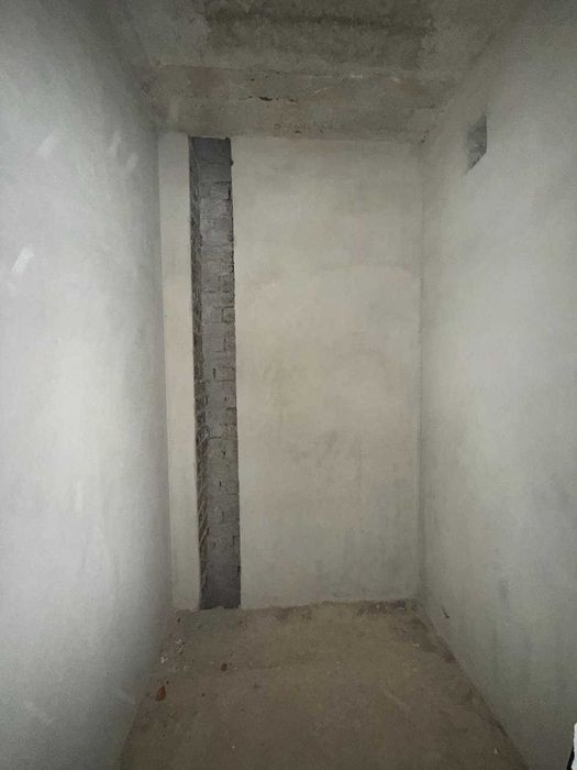 Продаж видової 3кім квартири біля озера, переоформлення в подарунок_AI