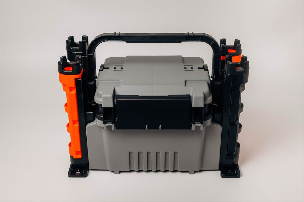 Продам ящик та тримачі до ящика Meiho