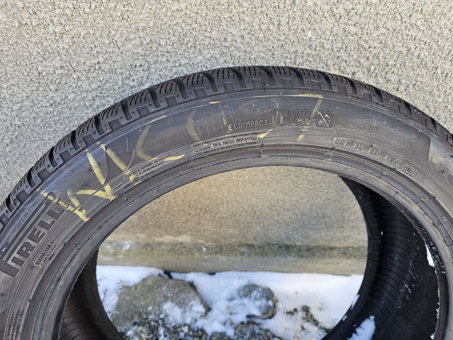 шини "pirelli" R20.