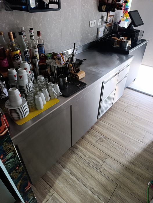 Lote de maquina de gelo, máquina de sumos maquina de picar gelo,tostadeira,hotte fumos, armários de cozinha balcão máquina café