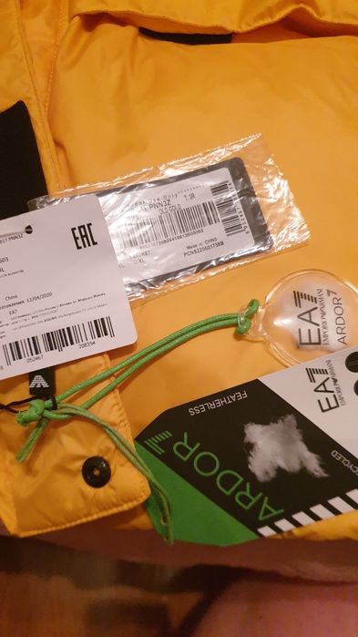 Продам пуховик від ARMANI EA7  xl оригінал