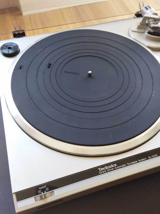 Gira Discos Technics SL-D310 (Direct Drive - Full Automatic)