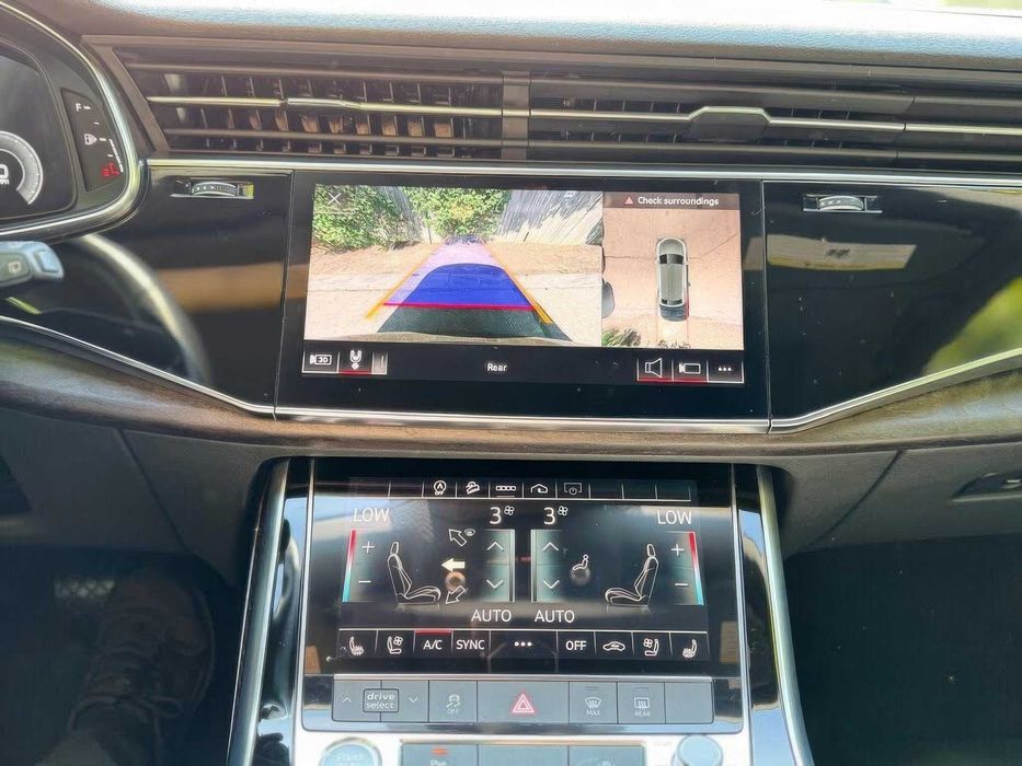 Audi Q8 quattro Premium Plus      2021