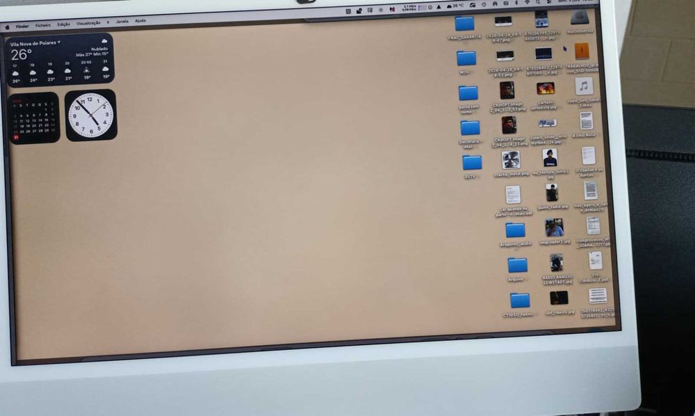 iMac 24” M1 – 16GB RAM / 245,11 GB SSD – Funcional com anomalia no ecrã