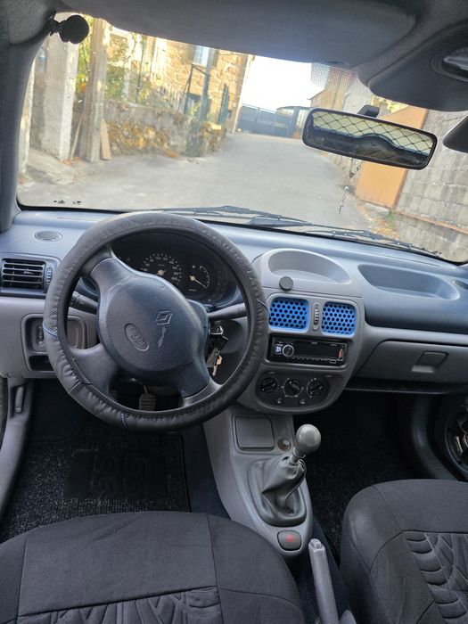 Renault Clio 1.9D 64CV