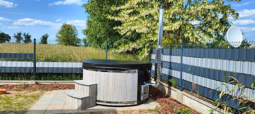 Balie ogrodowe z piecem na drewno, jacuzzi ogrodowe. Dostępne od ręki