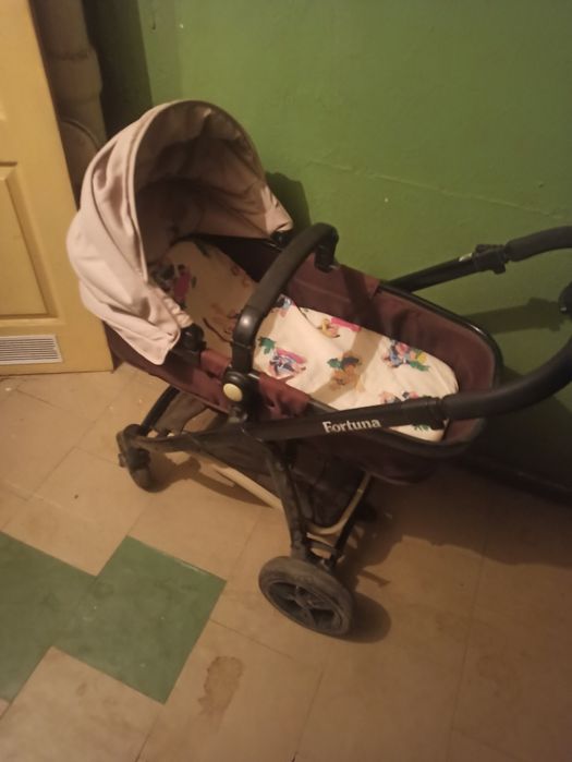 Коляска детская . Бу продам